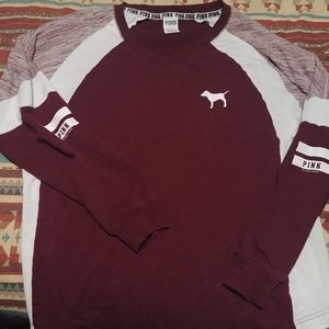 Large vs bergundy Crewneck pink vs